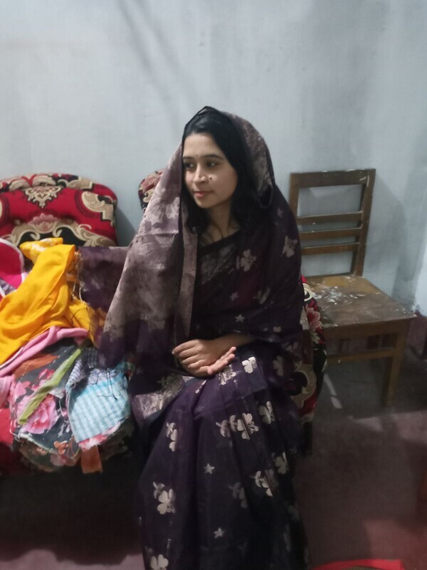 Bangali Sexy House Wife Full Nude Show & Blowjob Pics & Video – picture 3