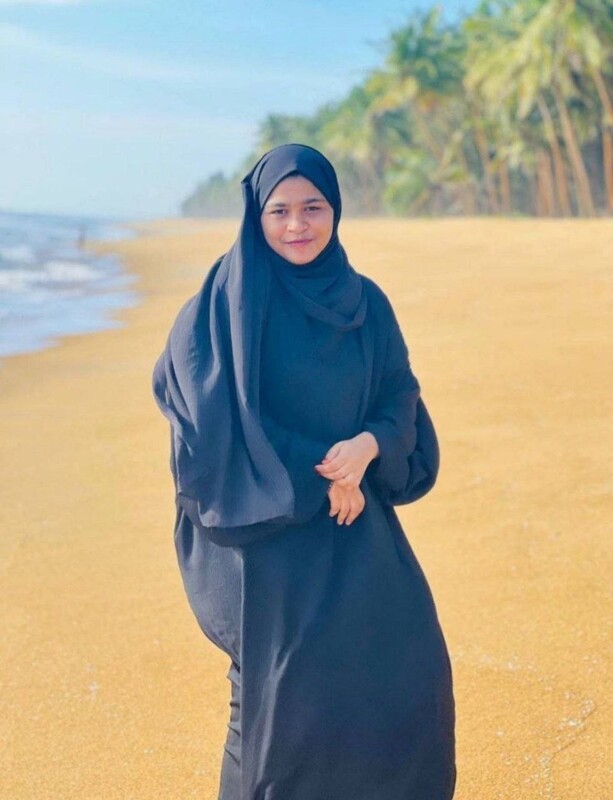 Beautiful Mallu Hijabi Girl – picture 3