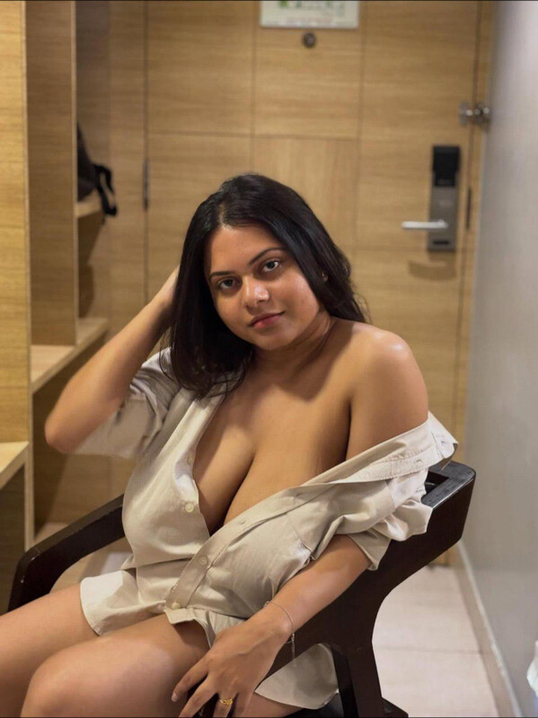 BEAUTIFUL SEXY HUGE MELONS BENGALI BABE NUDE PHOTOSHOOT (90 PICS)🔥🤤🥵😍 – picture 11