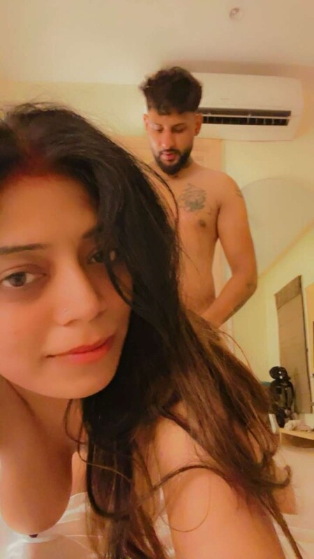 Cute Desi Couple Fucking Doggy Full Nude Kissing Pics & Videos Collection – picture 1