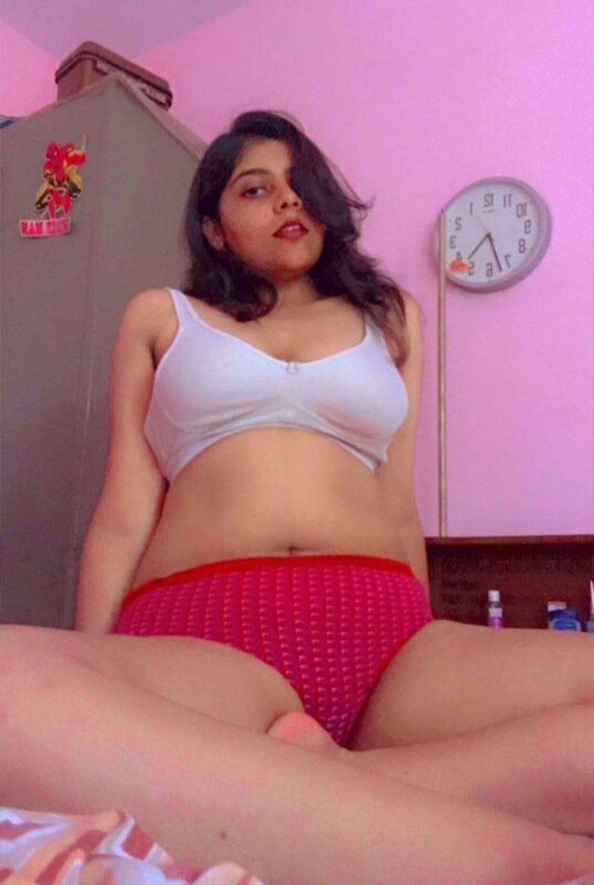 Cute Sexy Desi Indian Busty Snapchat Girl Full Nude Show – picture 3