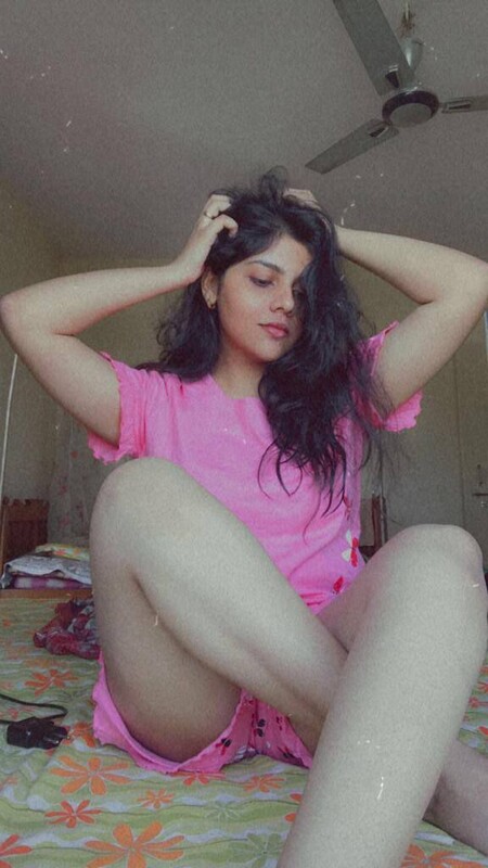 Cute Sexy Desi Indian Busty Snapchat Girl Full Nude Show – Pics