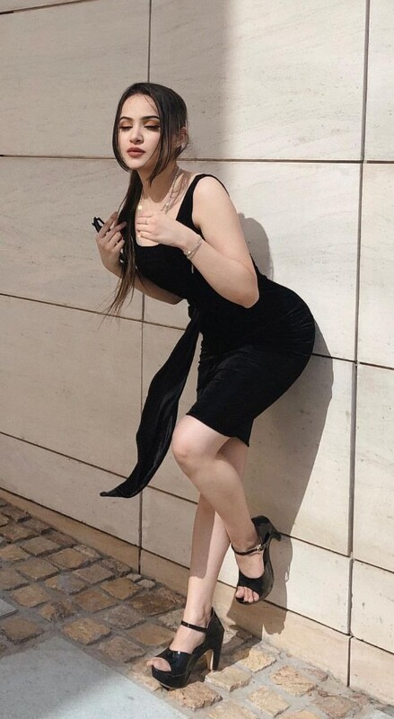 Cute Very Beautiful Sexy Rich South Indian Cheating Girl Full Nude Show & Fucking In Hotel 85 Pics & 8 Videos Update – Pics & Videos