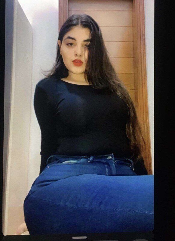 Desi Indian Beautiful Sexy Busty Snapchat Girl Full Nude Show Selfie & Blowjob Pics + – picture 3