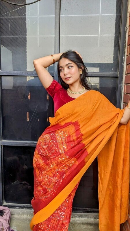 Desi Indian Busty Sexy Instagram Influencer Full Nude Big Boobs Lick, Fucking, Dress Strip Pics & 21 Videos – Pics & Videos