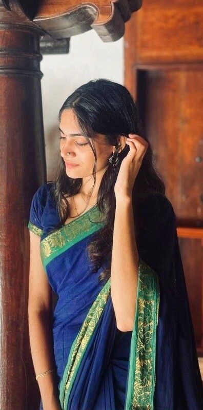 Desi Indian Cute Sexy Slim Telugu Girl Sexy Big Boobs & Pussy Show Full Nude Mastrubate Pics & 8 Videos Collection – Pics & Videos