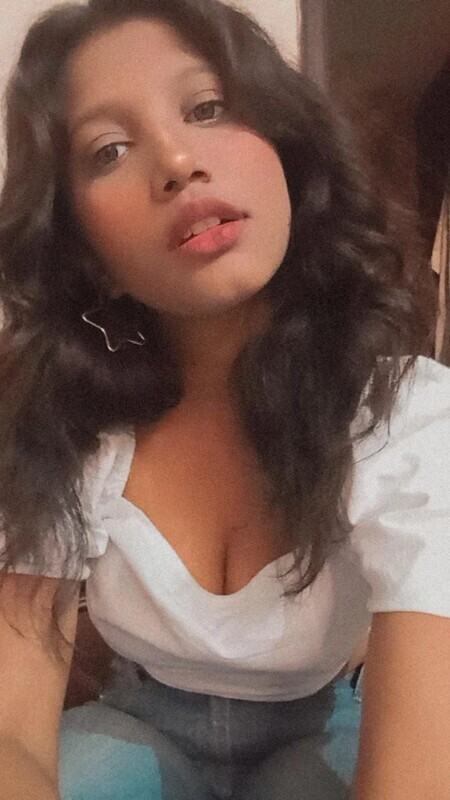 Desi Indian Cute Very Beautiful Busty Sexy University Girl Full Nude Show Pics & Videos – picture 1