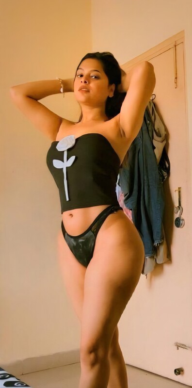 Desi Indian Horny Slut Wife Fucking Doggy Public Window & Ass Fucked Anal On Table Cum Inside Ass Crempie & Public – Pics & Videos
