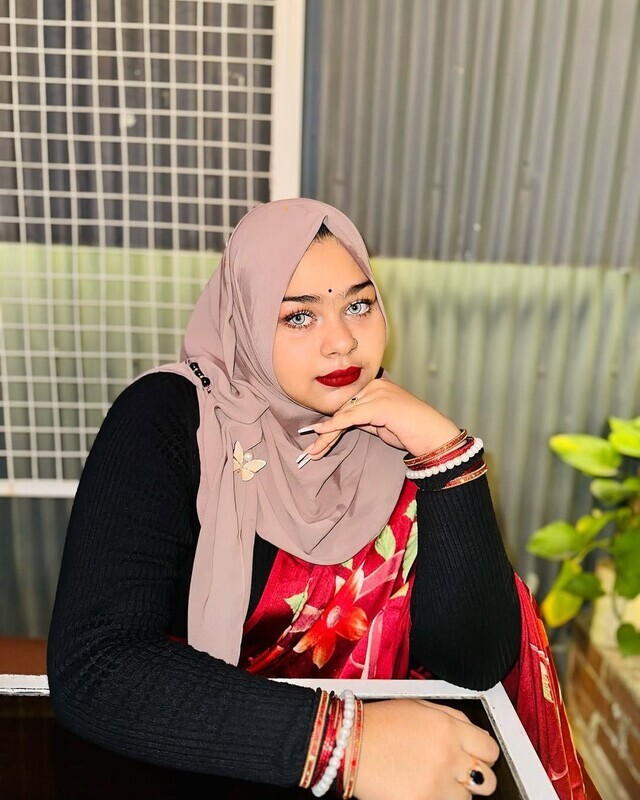 Desi Indian Instgram Influencer Busty Hijab Girl Full Nude Show Sexy Dress Strip Pics & Videos – Pics & Videos