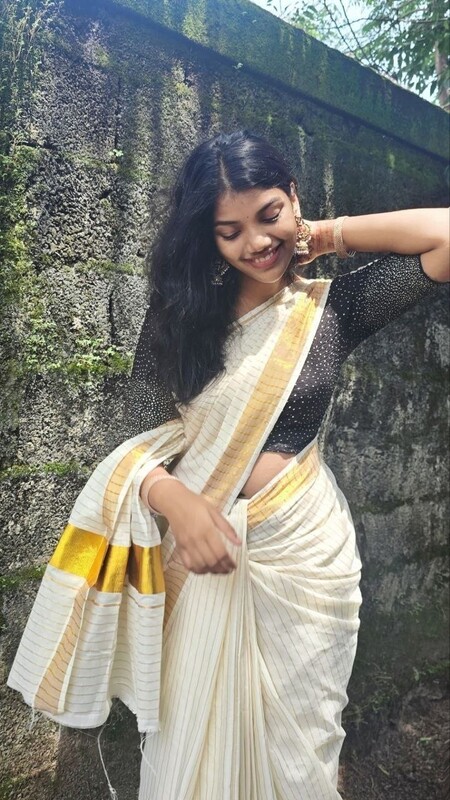 Desi Indian Mallu Sexy Horny Village Girl Big Boobs Show Full Nude Pics & Videos Collection – Pics & Videos