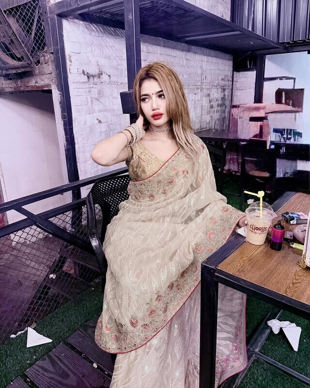 Desi Indian Sexy Beautiful Snapchat Girl Full Nude Show Sexy Dress Strip in Thong & Ass Show Cute Pics & Videos – Pics & Videos