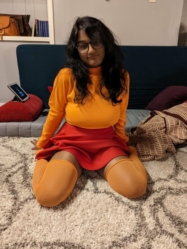 Desi Indian Sexy Busty Cosplay Girl Sexy Dance In College Girl, Scooby Do Velma Cosplay Traditional Dance Full Nude Big – Pics & Videos