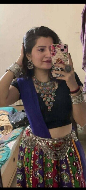 Desi Indian Very Beautiful Punjabi Sexy Aunty Big Boobs & Sexy Big Ass Show Full Nude Pics & Video – Pics & Videos