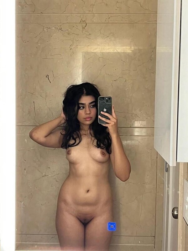 Desi South Indian Rich High Class Sexy Snapchat Girl Full Nude Show Modeling, Fucking – picture 5