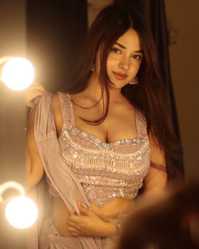 MAHEK SYED aka MIZOPLAYS | MIZOISLIVE Hot, Cute & Sexy GAMER INSTA EXCLUSIVE OLD + NEW – picture 1