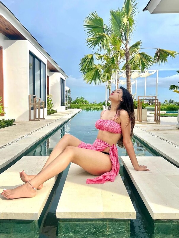 MAHEK SYED aka MIZOPLAYS | MIZOISLIVE Hot, Cute & Sexy GAMER INSTA EXCLUSIVE OLD + NEW – picture 12