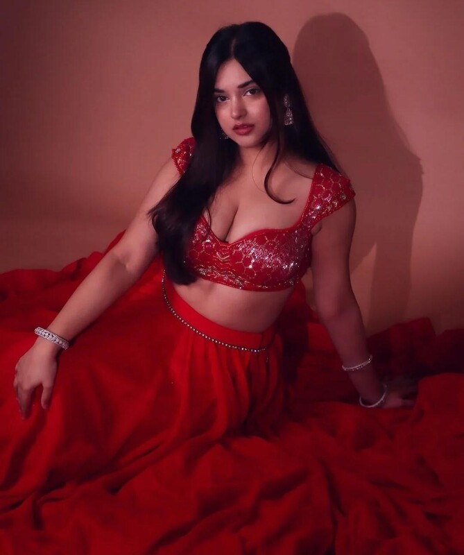 MAHEK SYED aka MIZOPLAYS | MIZOISLIVE Hot, Cute & Sexy GAMER INSTA EXCLUSIVE OLD + NEW – picture 7