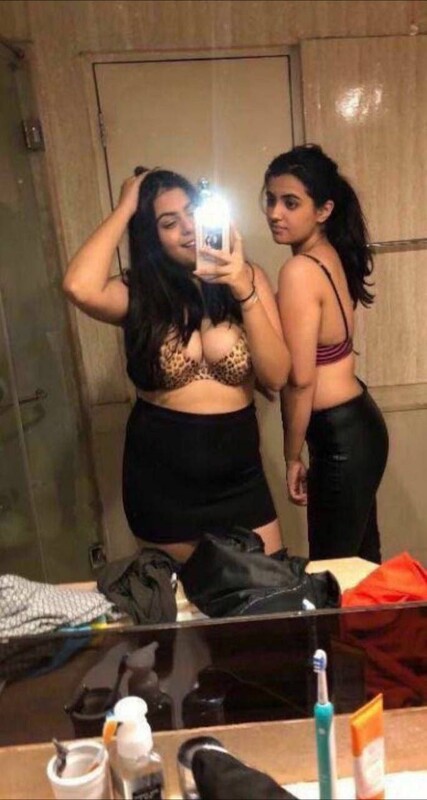 Rich Busty Posh Paki Snapchat Girl Sexy Nude Show Big Boobs – picture 1