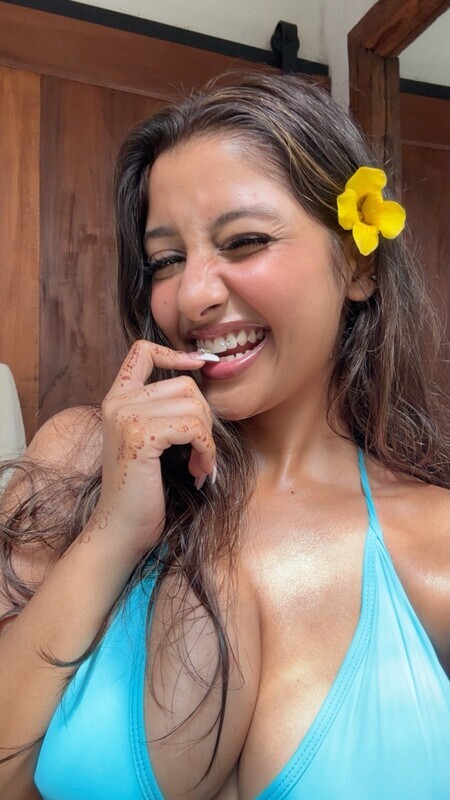 Sexy Baddie Model Rashi Singh | l_rashi_l | rashisinghofficial.o Insta Exclusive – picture 1