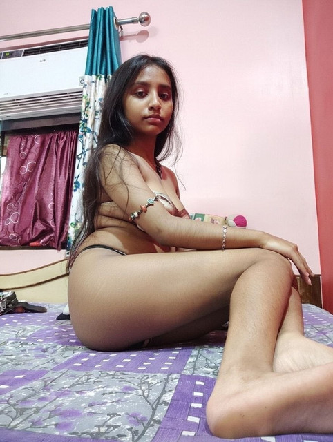 Sexy Slim Indian Bengali Cutie Old+New 60 pics and videos – picture 9