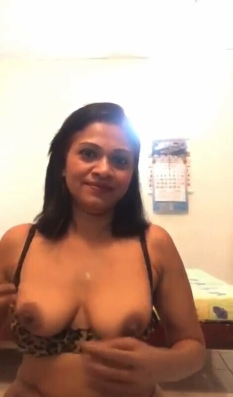 SL Sexy Milf Aunty Full Nude Big Ass Show Sexy 2 Videos – picture 12