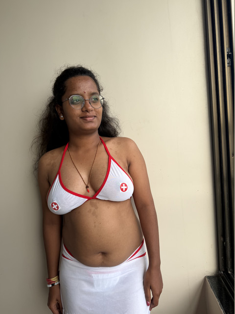 Tamil Wife Trying Sexy Lingerie Swinger Wife Nude Show Pics – picture 6